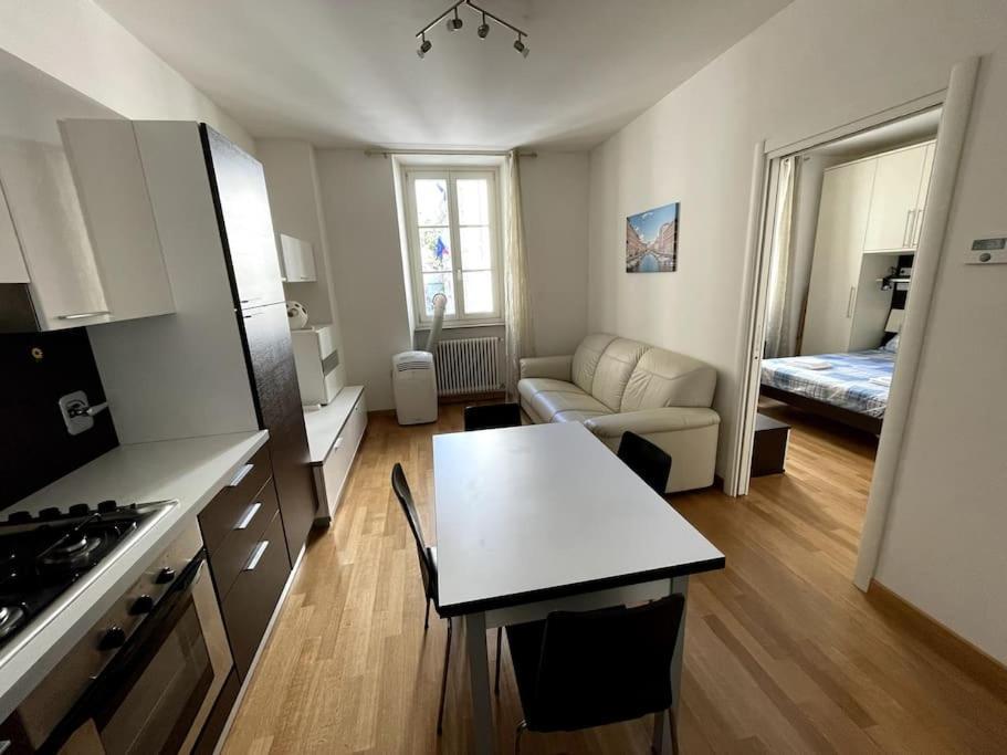 Appartamento Via Milano Trieste Esterno foto